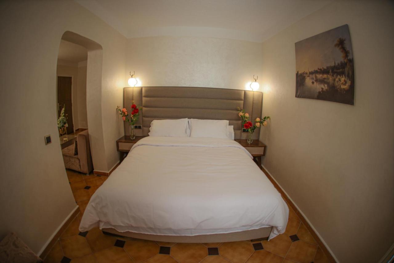 Hotel Des Lilas Уджда Экстерьер фото